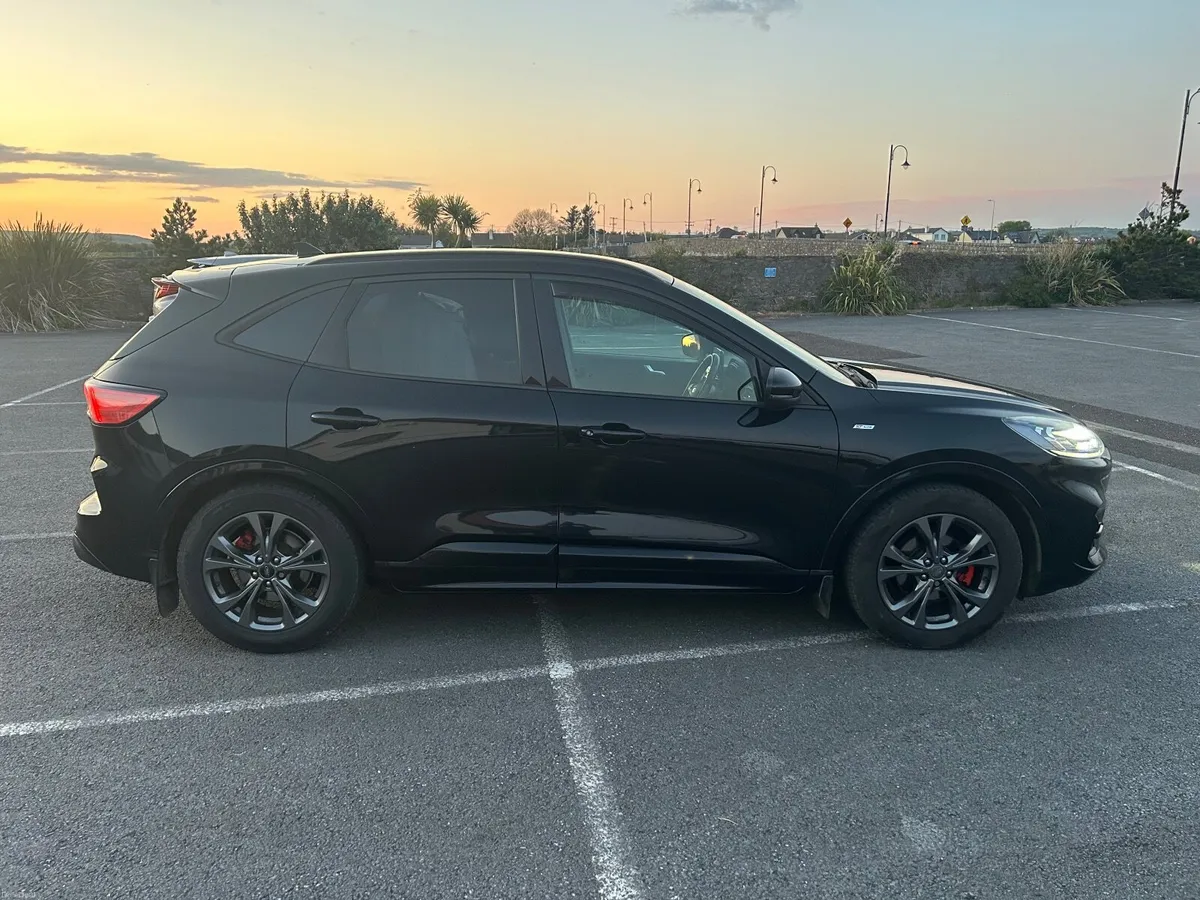 Ford Kuga 2021 - Image 1