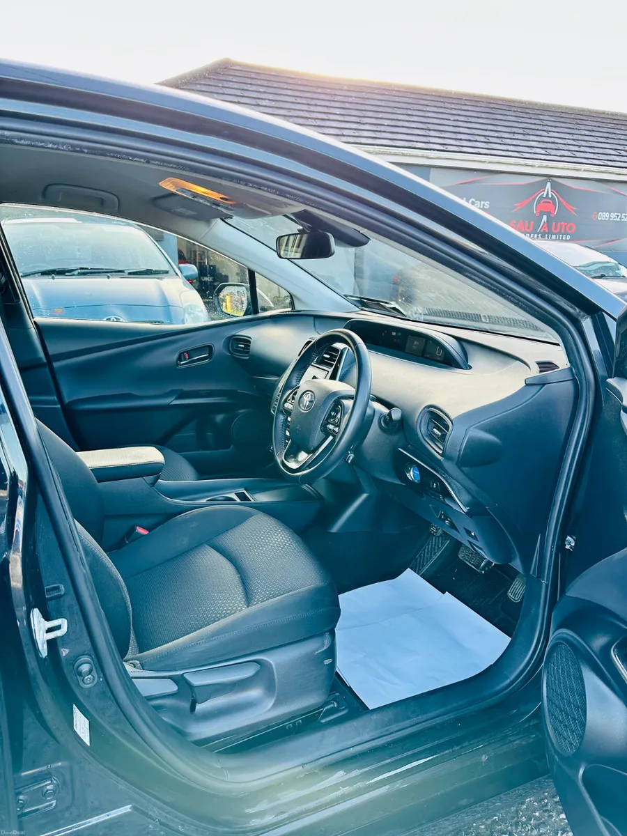 Toyota Prius 2020 1.8L PETROL HYBRID - Image 3