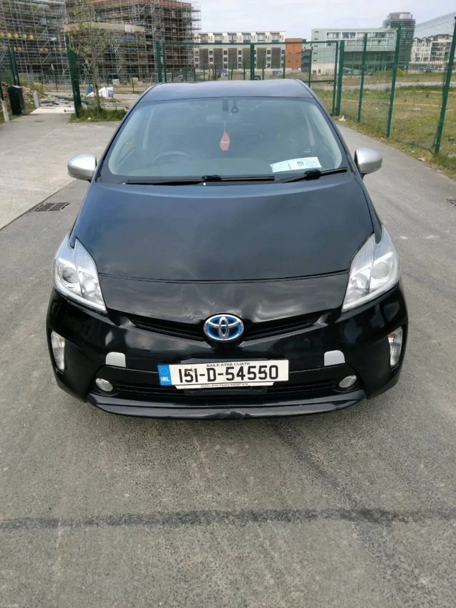 Toyota prius 2015 - Image 2