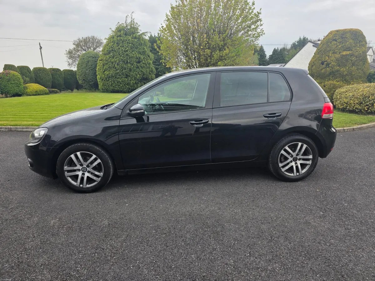 VOLKSWAGON GOLF 1.6TDI...LOW KM - Image 2
