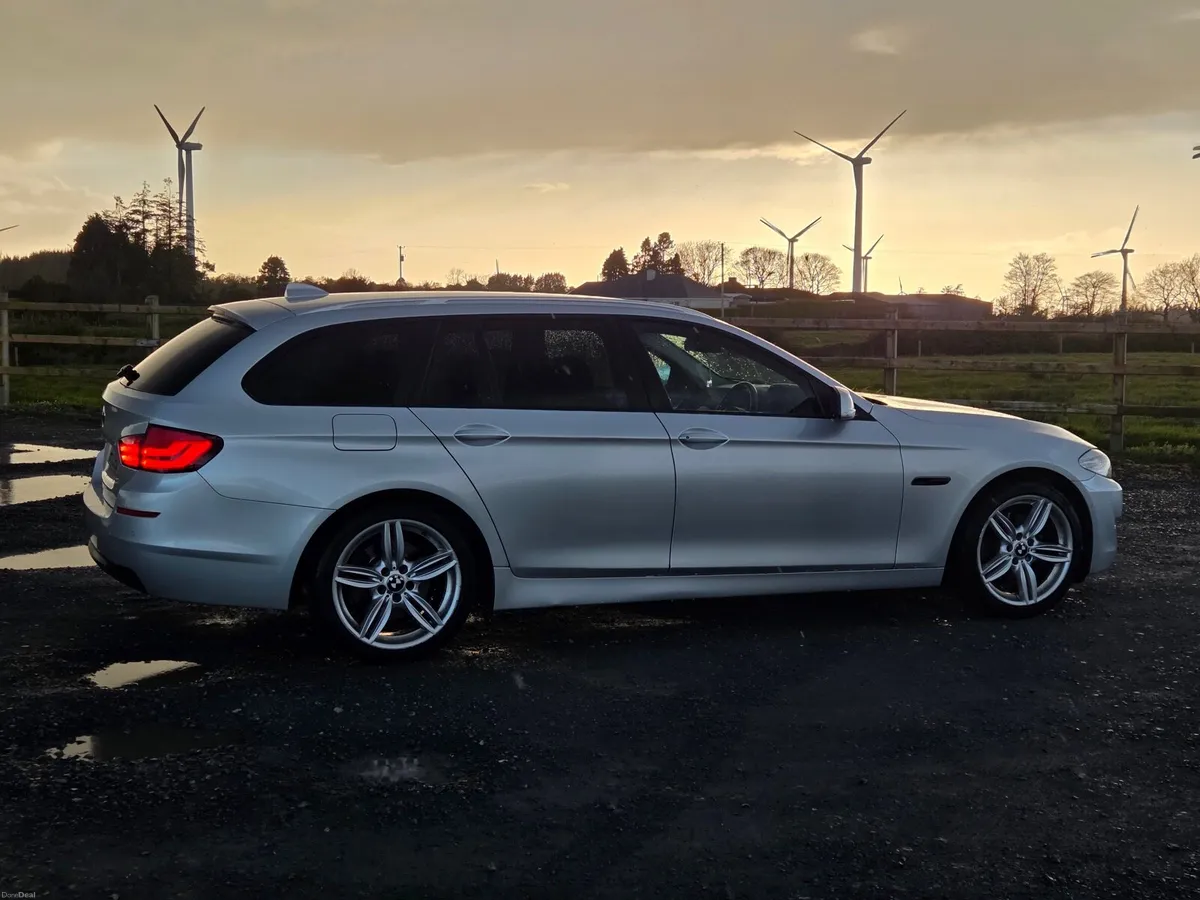 2010 BMW F11 520D Automatic - Image 4