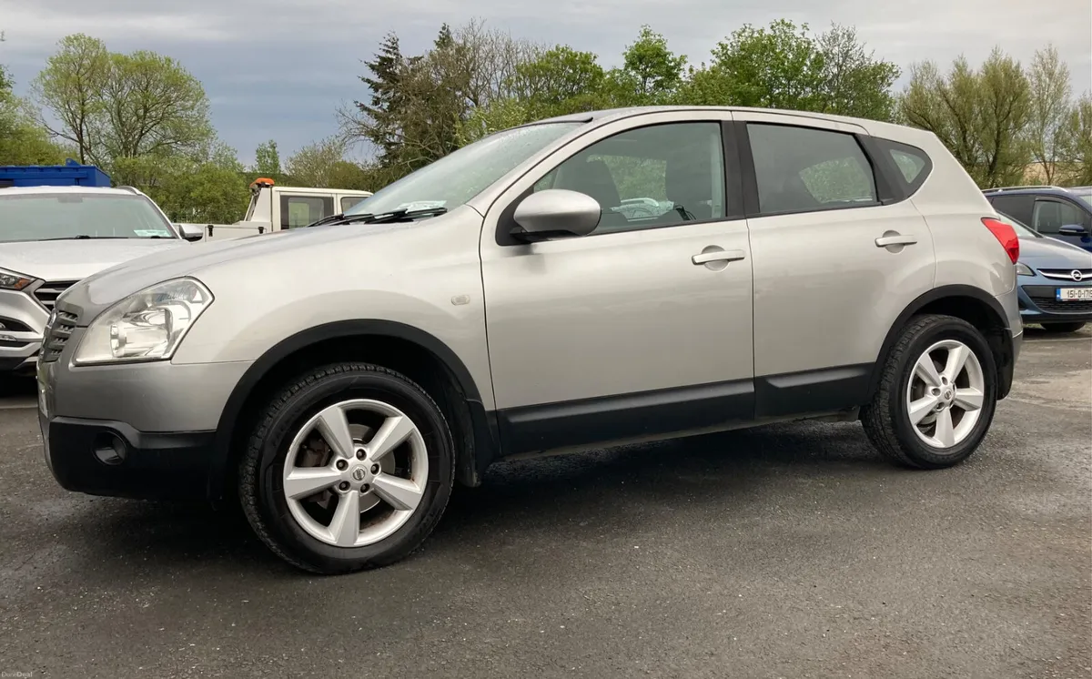 Nissan Qashqai 1.5d SVE 4X2 Panoramic Sunroof - Image 4