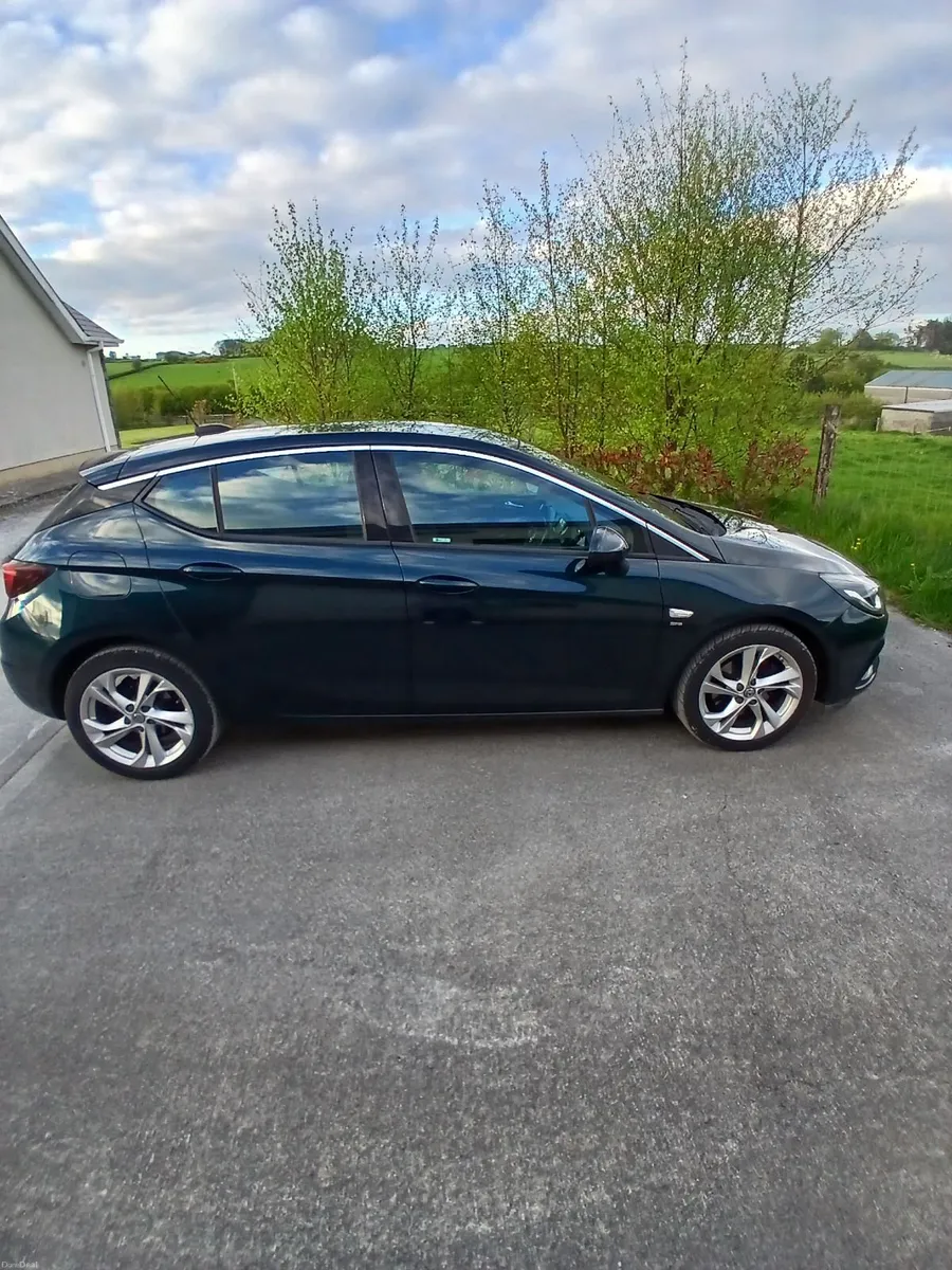 Vauxhall Astra 2017 sri 136 ps - Image 2