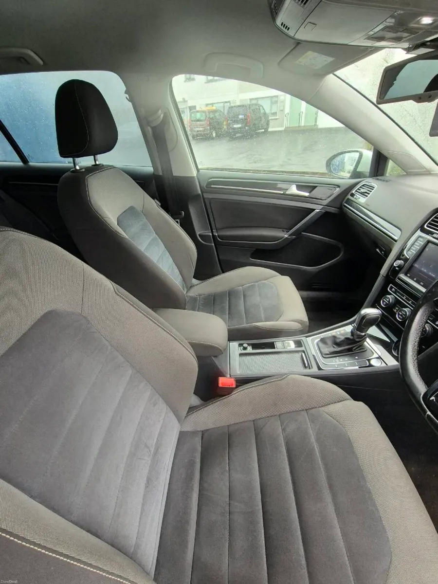 Volkswagen Golf Automatic - Image 4