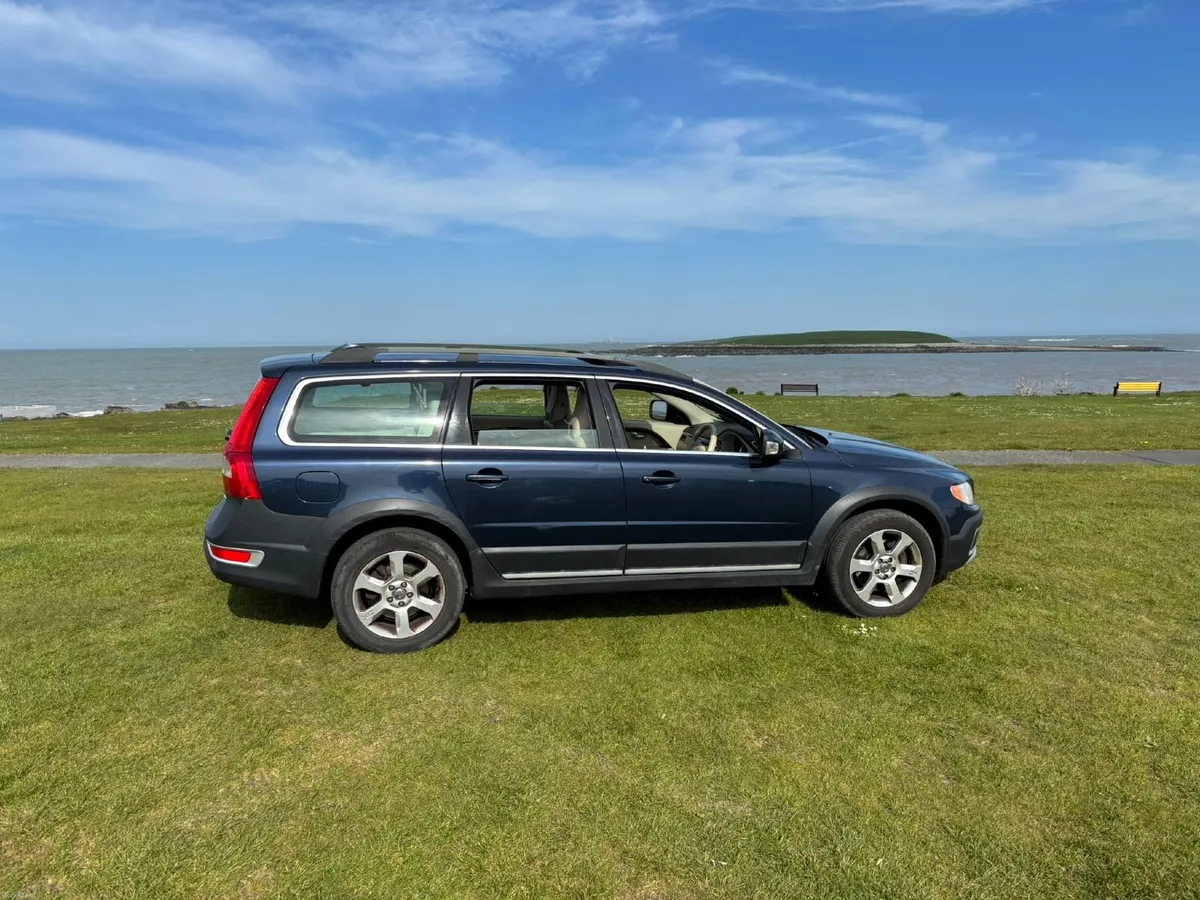 Volvo XC70 drivE 2.0 diesel manual - Image 1