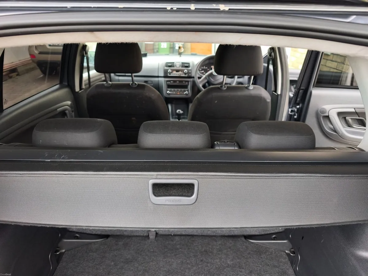 Automatic Skoda Fabia 2012 - Image 4