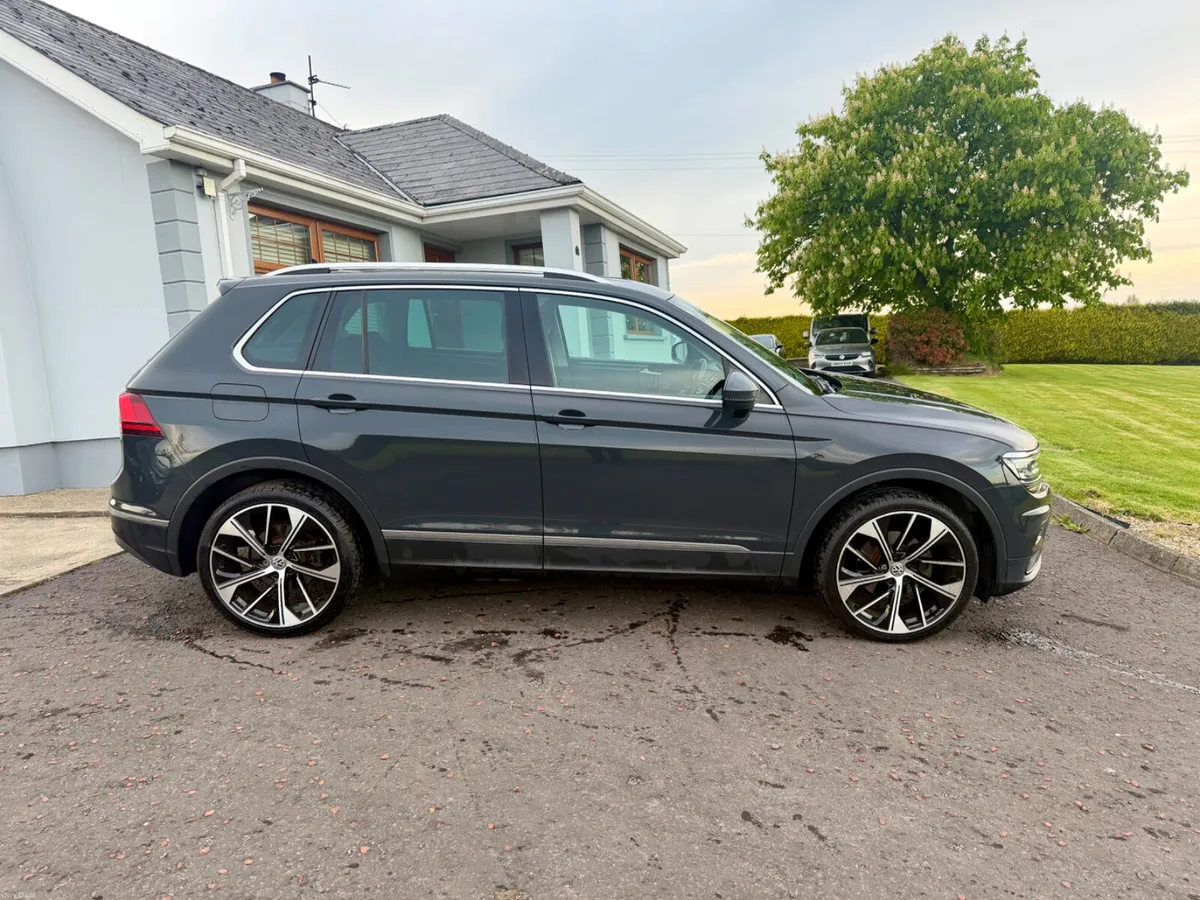 2019 Volkswagen Tiguan 2.0 TDI SEL - Image 4