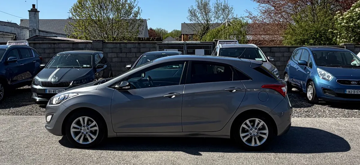14 Hyundai i30 1.4petrol - Image 4