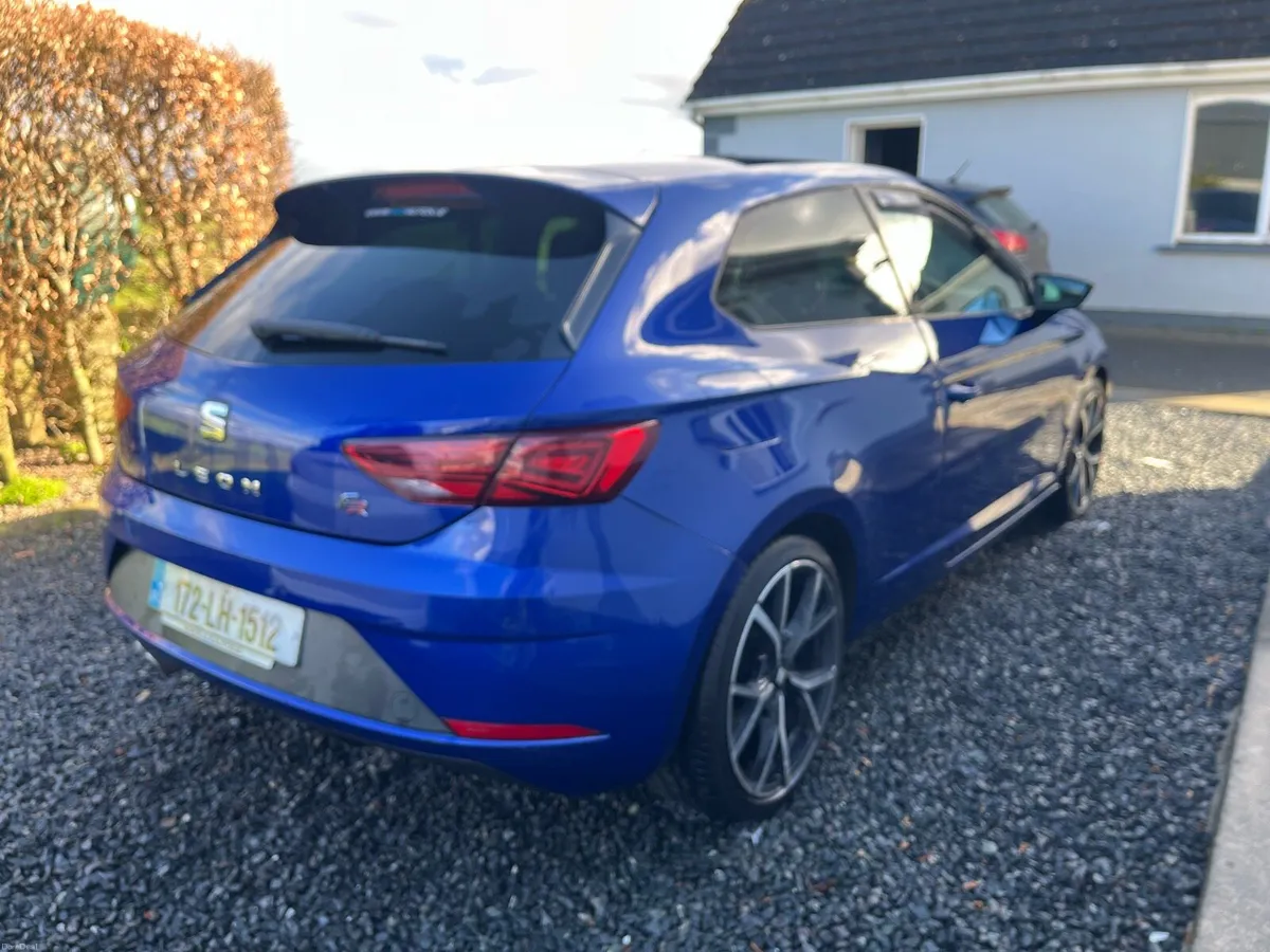 Seat Leon FR 2.0TDI 184BHP - Image 3