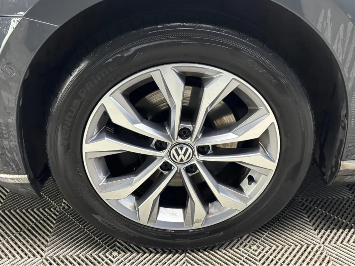 Volkswagen Passat HIGHLINE BE 2.0 TDI MANUAL 6SPEE - Image 4