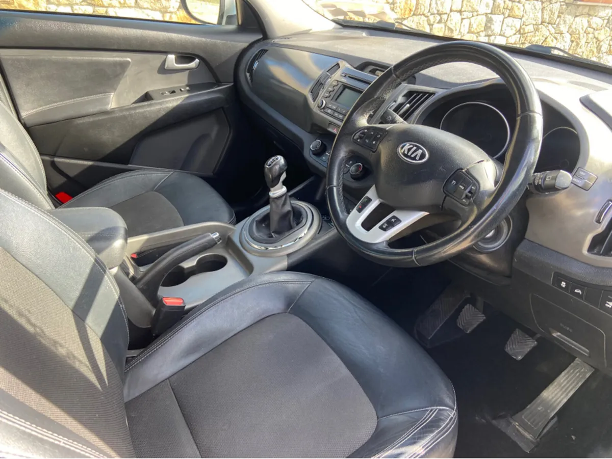 Kia Sportage 1.7 EXS 4DR - Image 6