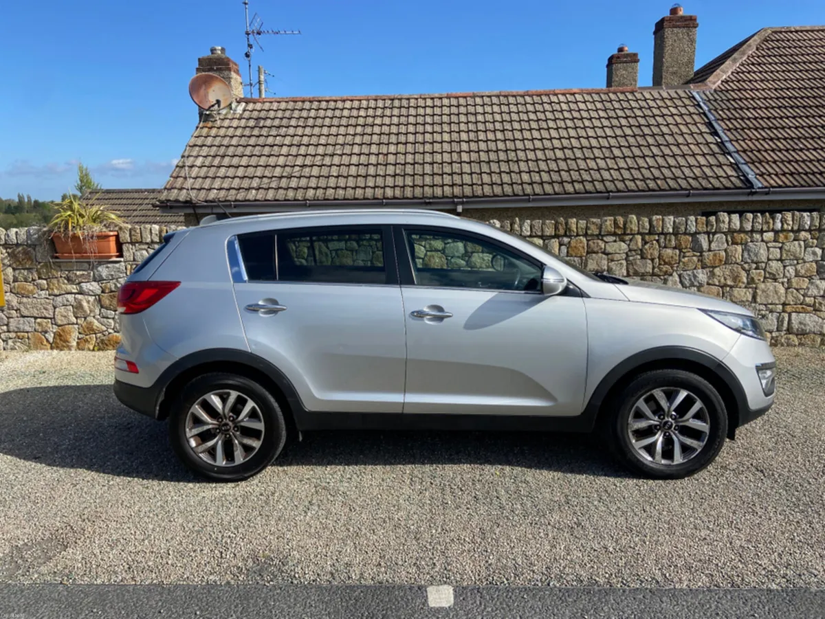 Kia Sportage 1.7 EXS 4DR - Image 2
