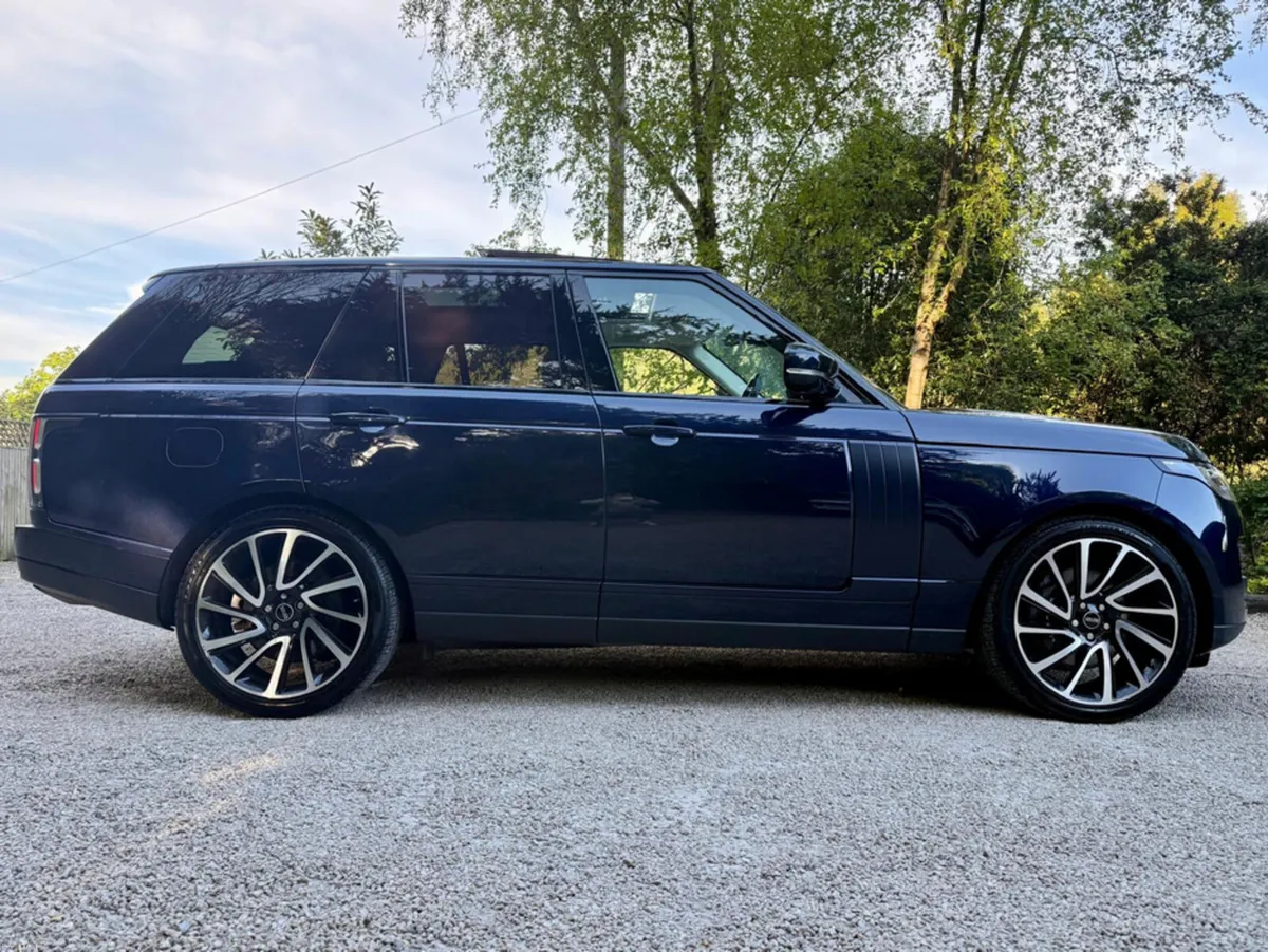 Land Rover Range Rover P400 VOGUE…*Opening Sunroof - Image 5