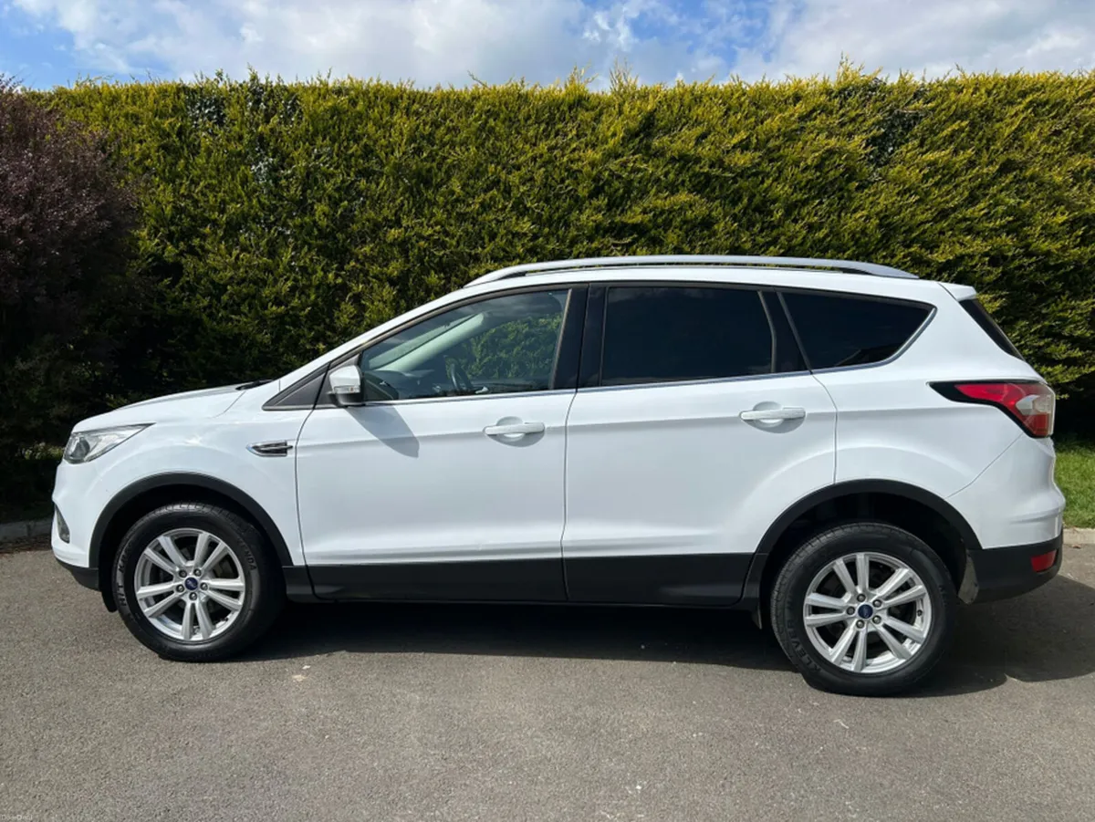 Ford Kuga 1.5 TDCI ZETEC 120PS 5DR - Image 4
