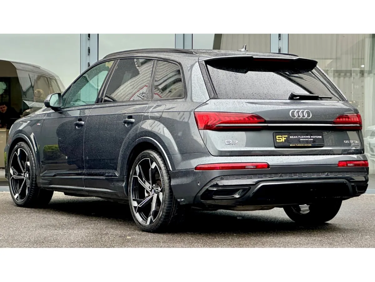 Audi Q7 S LINE 55 TFSI E QUATTRO - Image 4