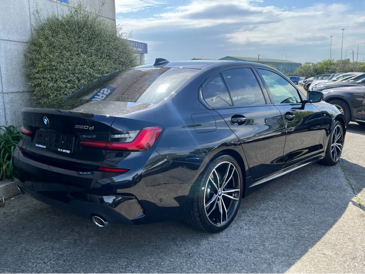 BMW 3-Series 320D M-SPORT X-DRIVE AUTOMATIC 2.0 DI - Image 4