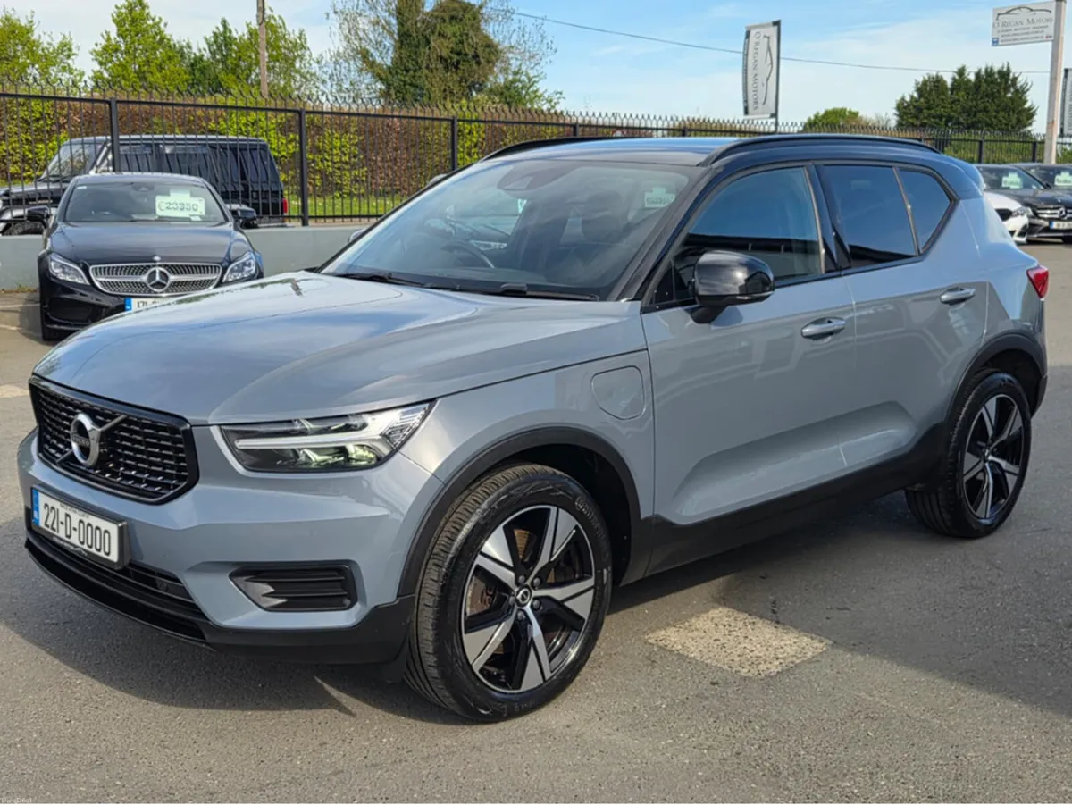 Volvo XC40 R-DESIGN 1.5 T4 RECHARGE - Image 5