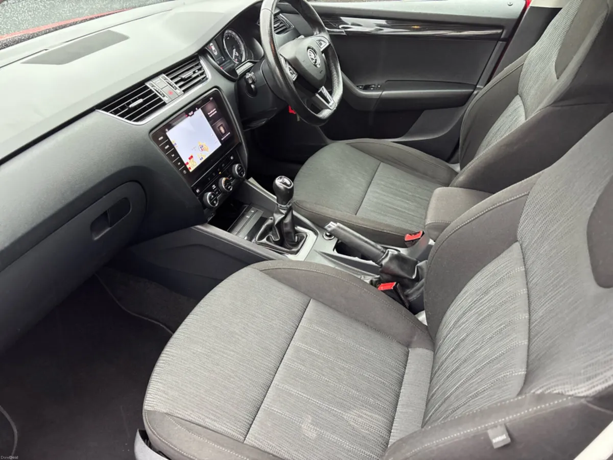 Skoda Octavia STYLE 1.6 TDI 115HP 4DR - Image 3