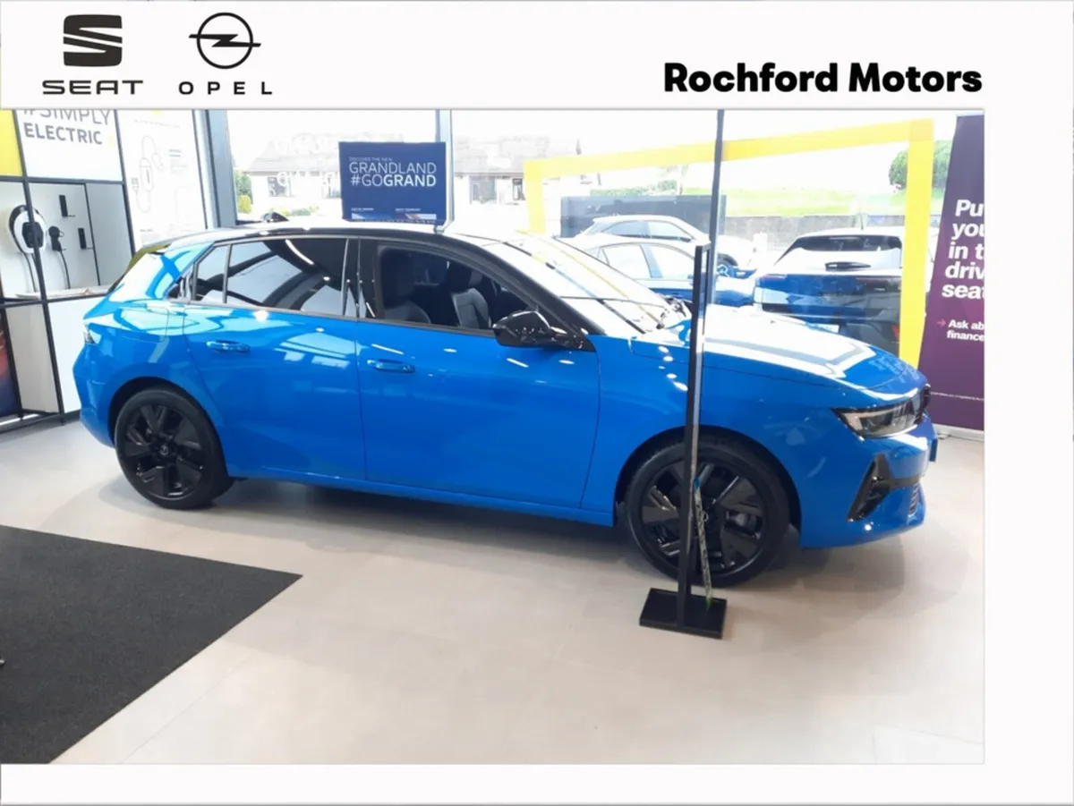 Opel Astra *SAVE €6000* E- HATCH-GS-EV 54Kwh 420km - Image 3