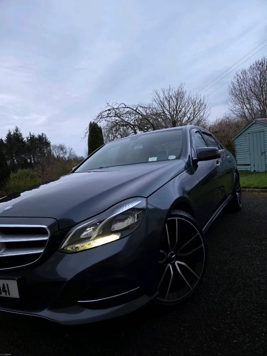 Mercedes E220 CDI BE SE 4DR AUTO - Image 3