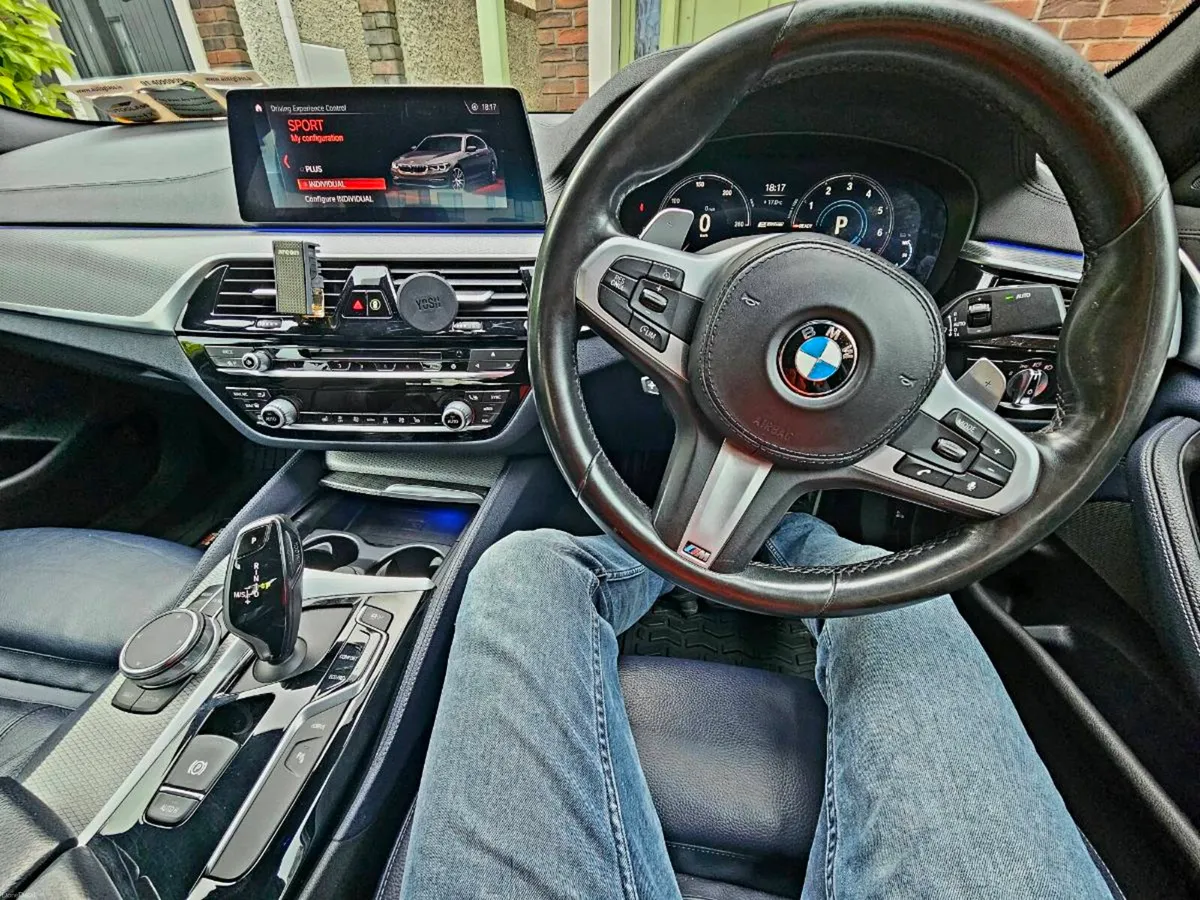 BMW 530e G30 M  plug inn - Image 3
