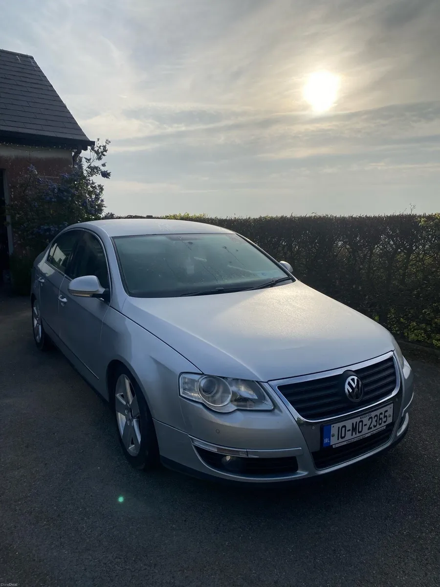 Volkswagen Passat - Image 2