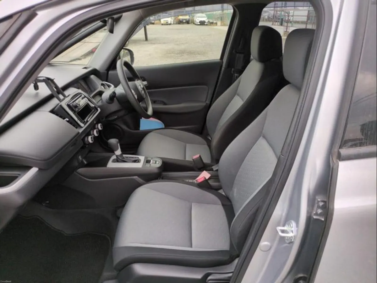 Honda Fit 202 E-HEV - Image 3