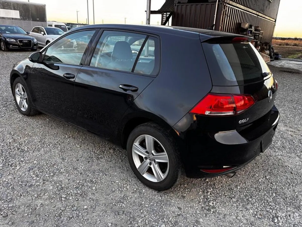 Volkswagen Golf TSI Comfortline Blue Motion Techno - Image 4