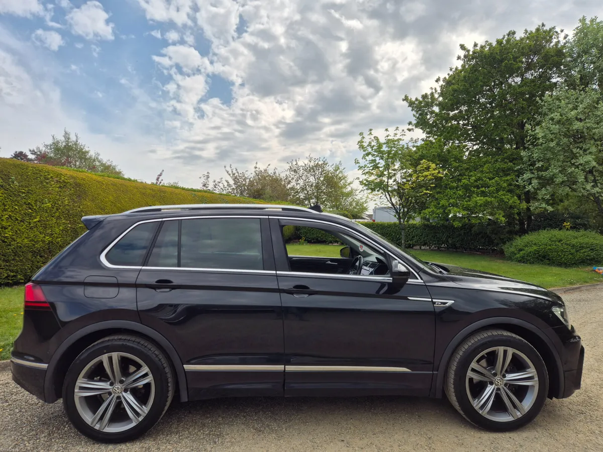 2019'VW TIGUAN 2.0 TDI R-LINE DSG - Image 2