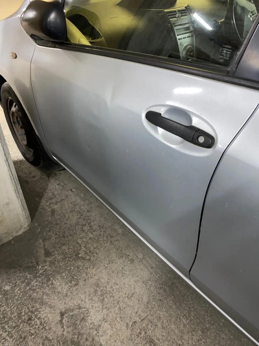 Toyota Yaris 2006 - Image 2