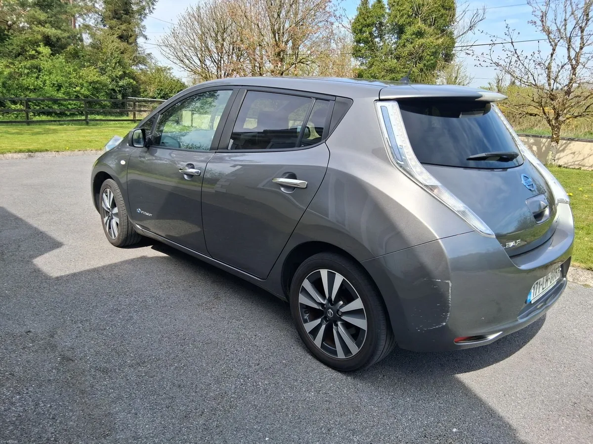 2017 Nissan Leaf 30kWh Tekna – Top Spec - Image 2