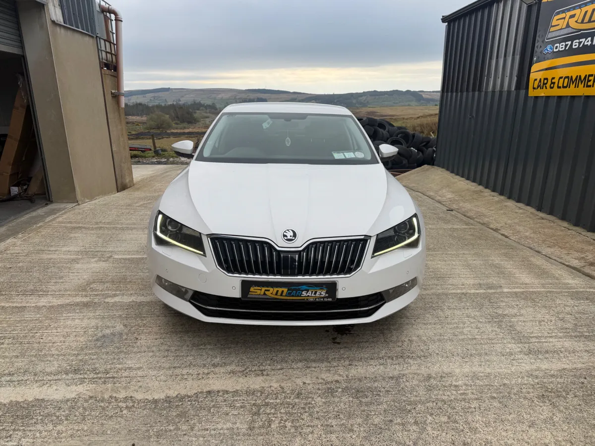 Skoda Superb 2017 - Image 5