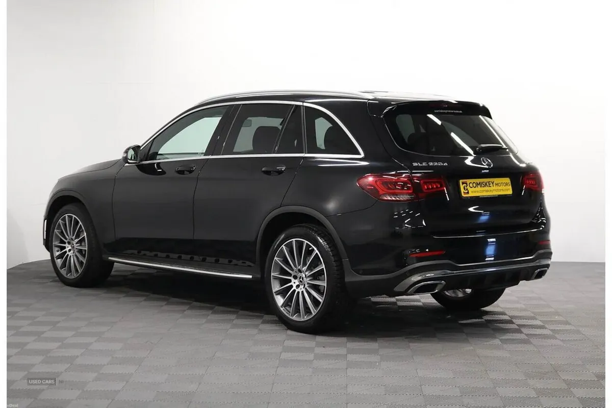 Mercedes-Benz GLC 220d AMG Line - Image 4
