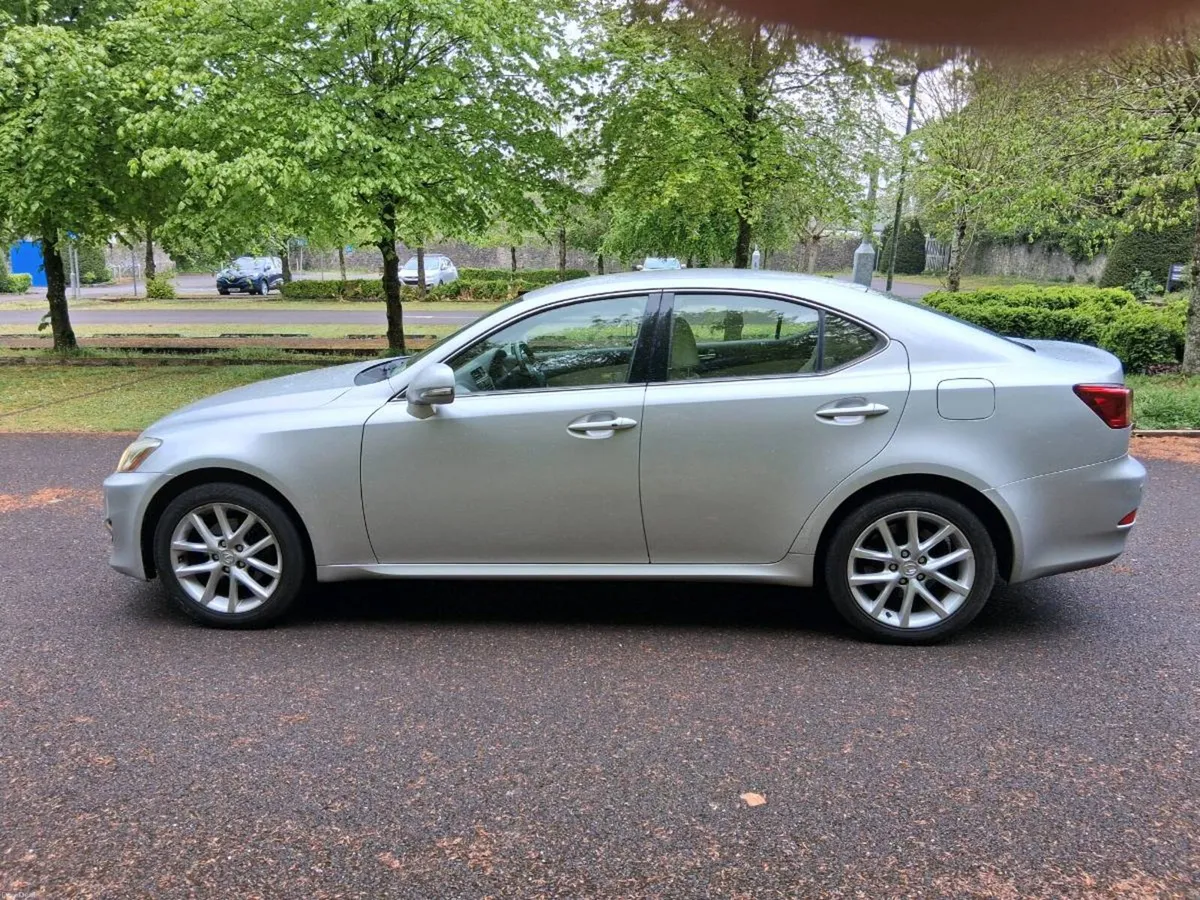 Lexus IS 200d. FSH. Low miles. NCT to June 27. - Image 2