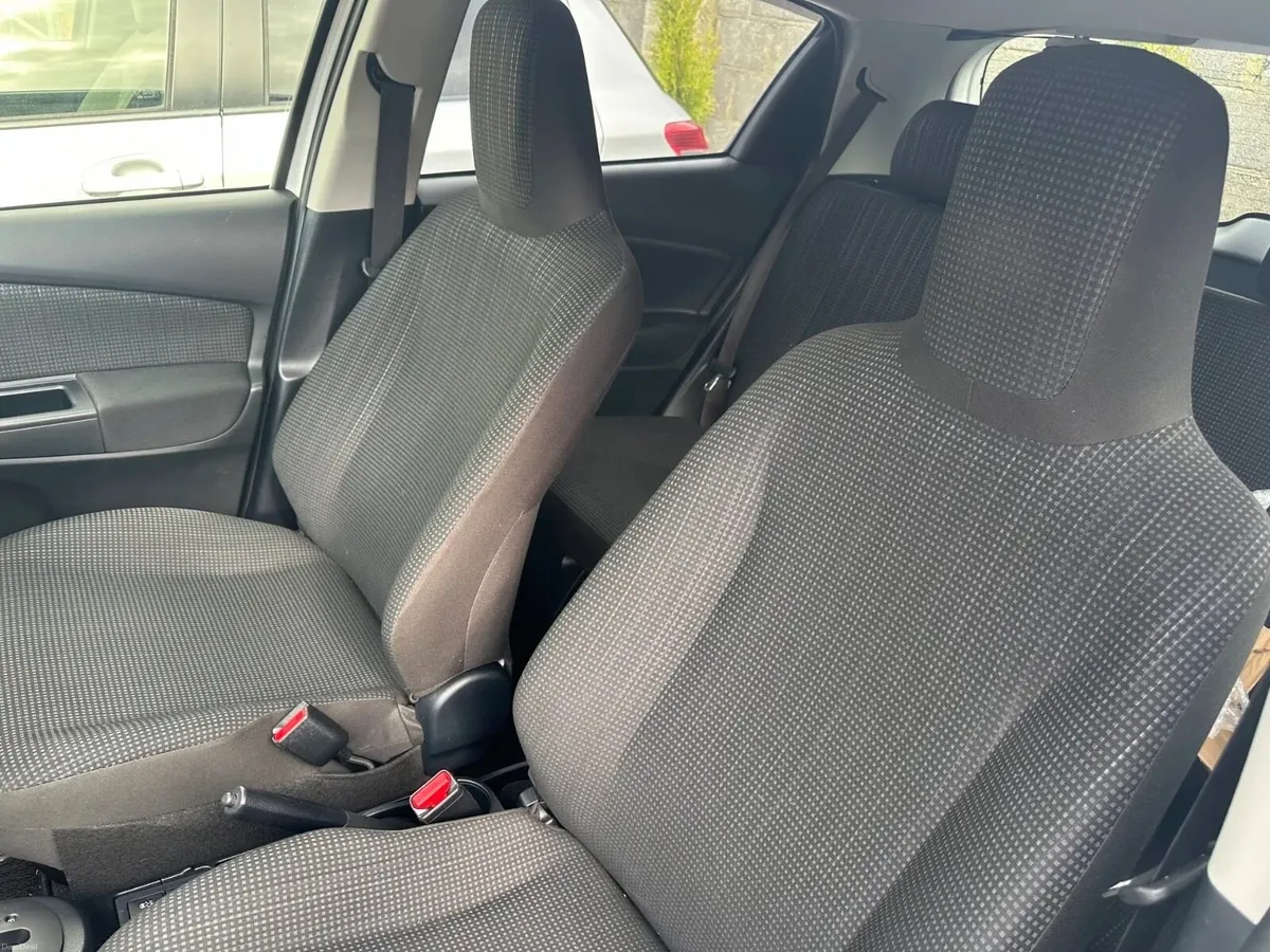 Toyota Vitz 2019 - Image 3