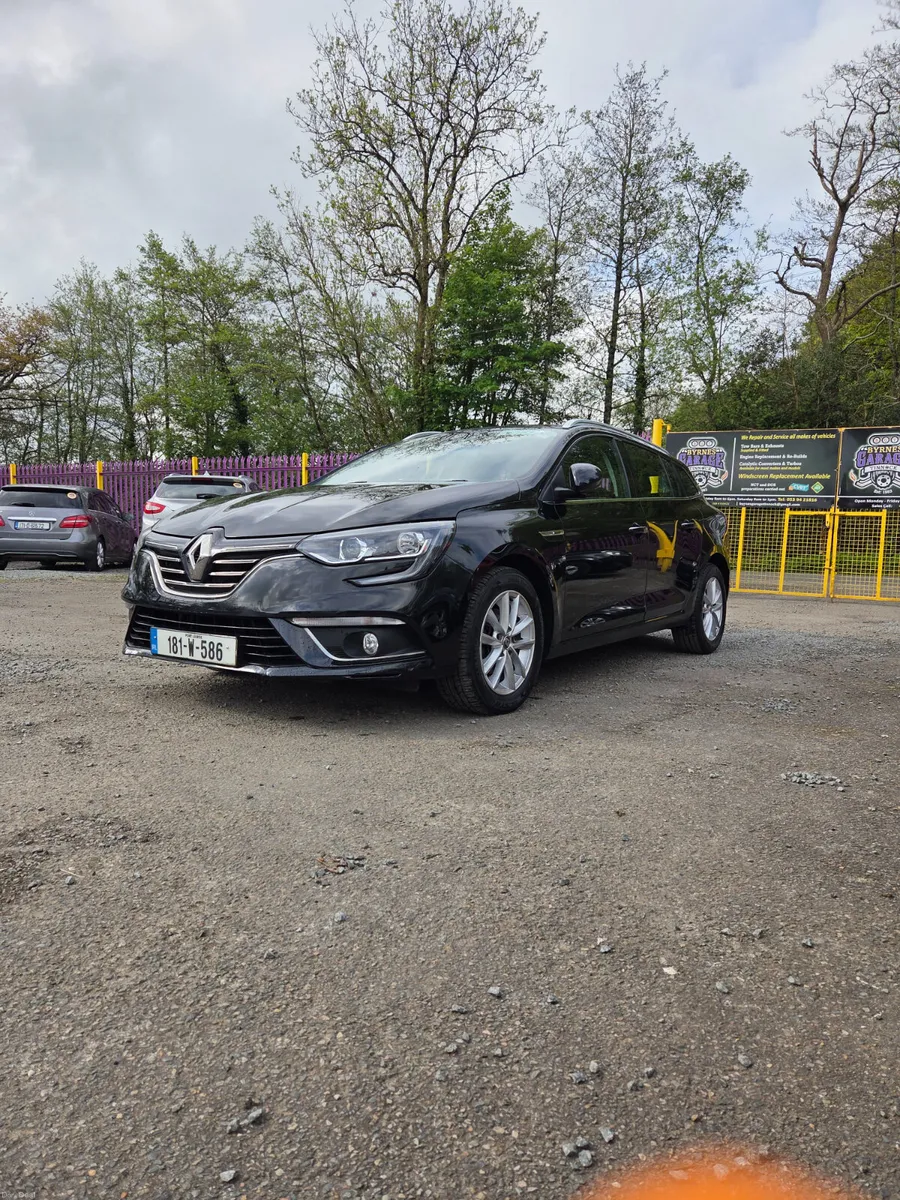 Stunning Low MLS Renault Megane Estate - Image 6