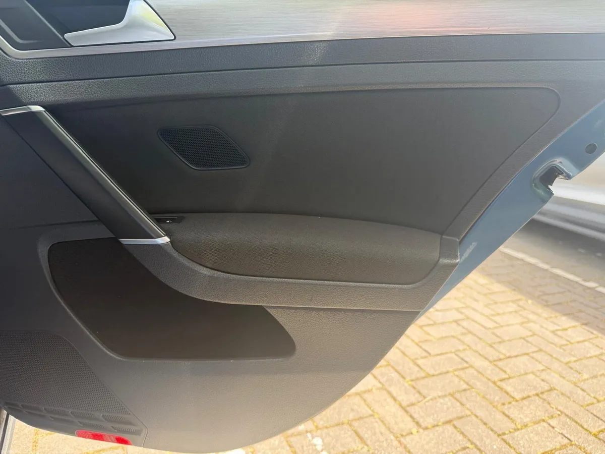 Volkswagen Golf - Image 3