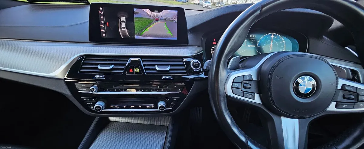 BMW 5-Series 2019 - Image 4
