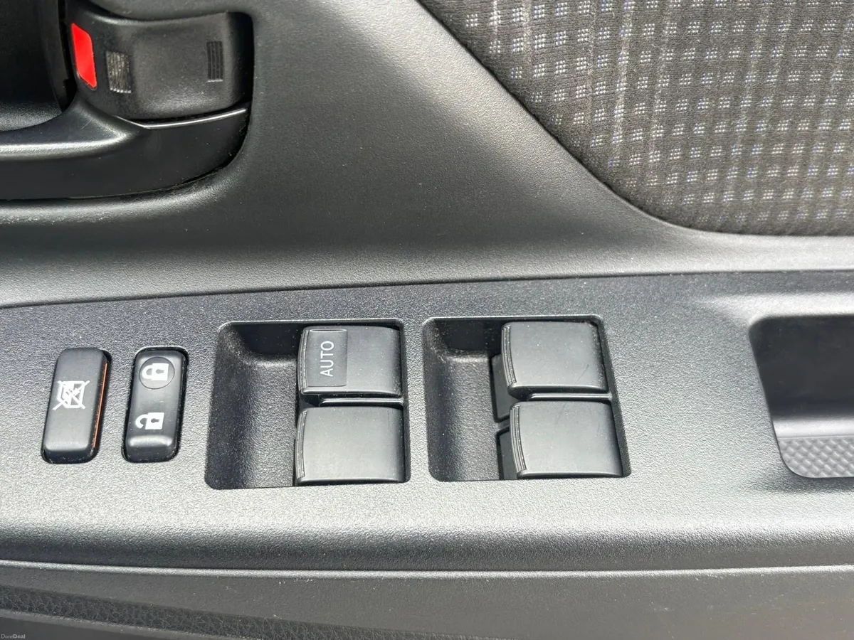 Toyota Vitz 2019 Hybrid - Image 4