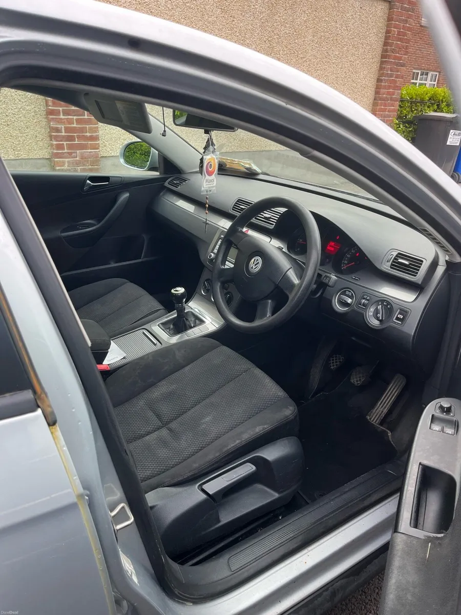 2008 B6 Passat - Image 3