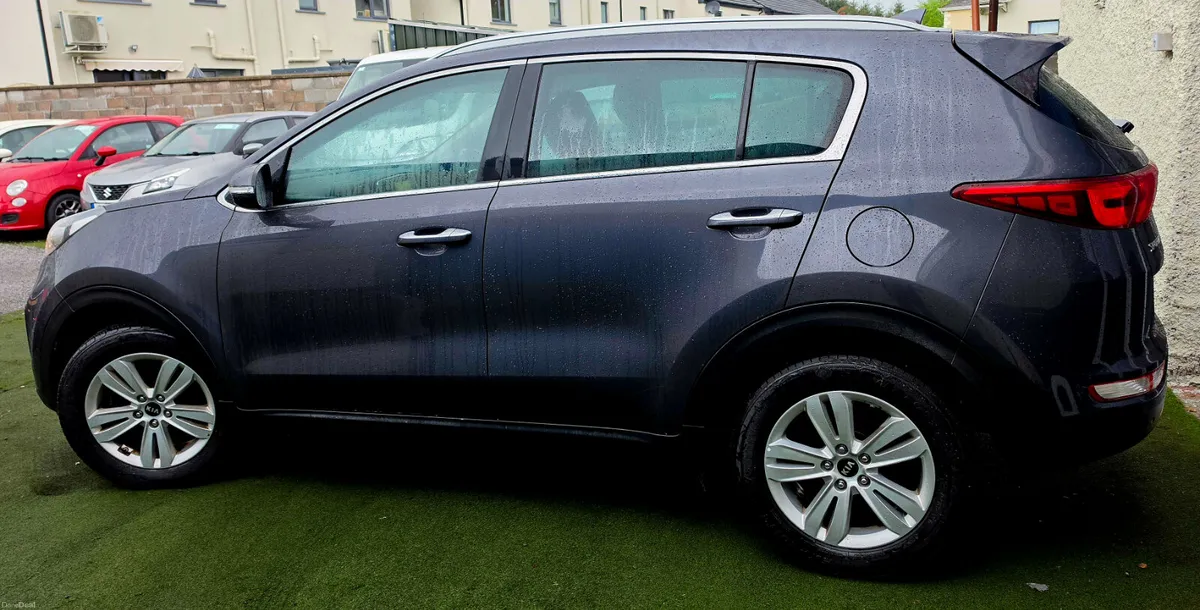Kia Sportage 1.6CRDI REV CAMERA SAT NAV - Image 3