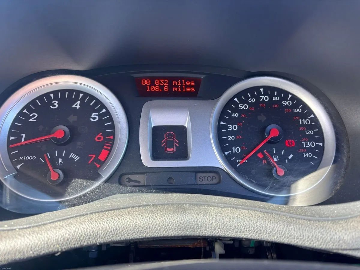 Renault Clio 2012 - Image 2