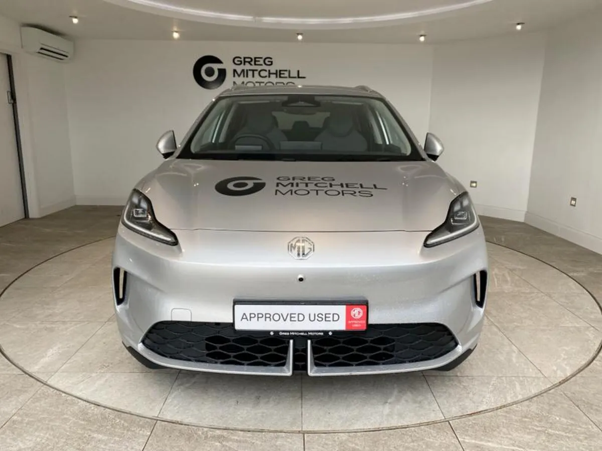 MG MG4 118kW Premium Long Range 54kWh 5dr Auto - Image 2