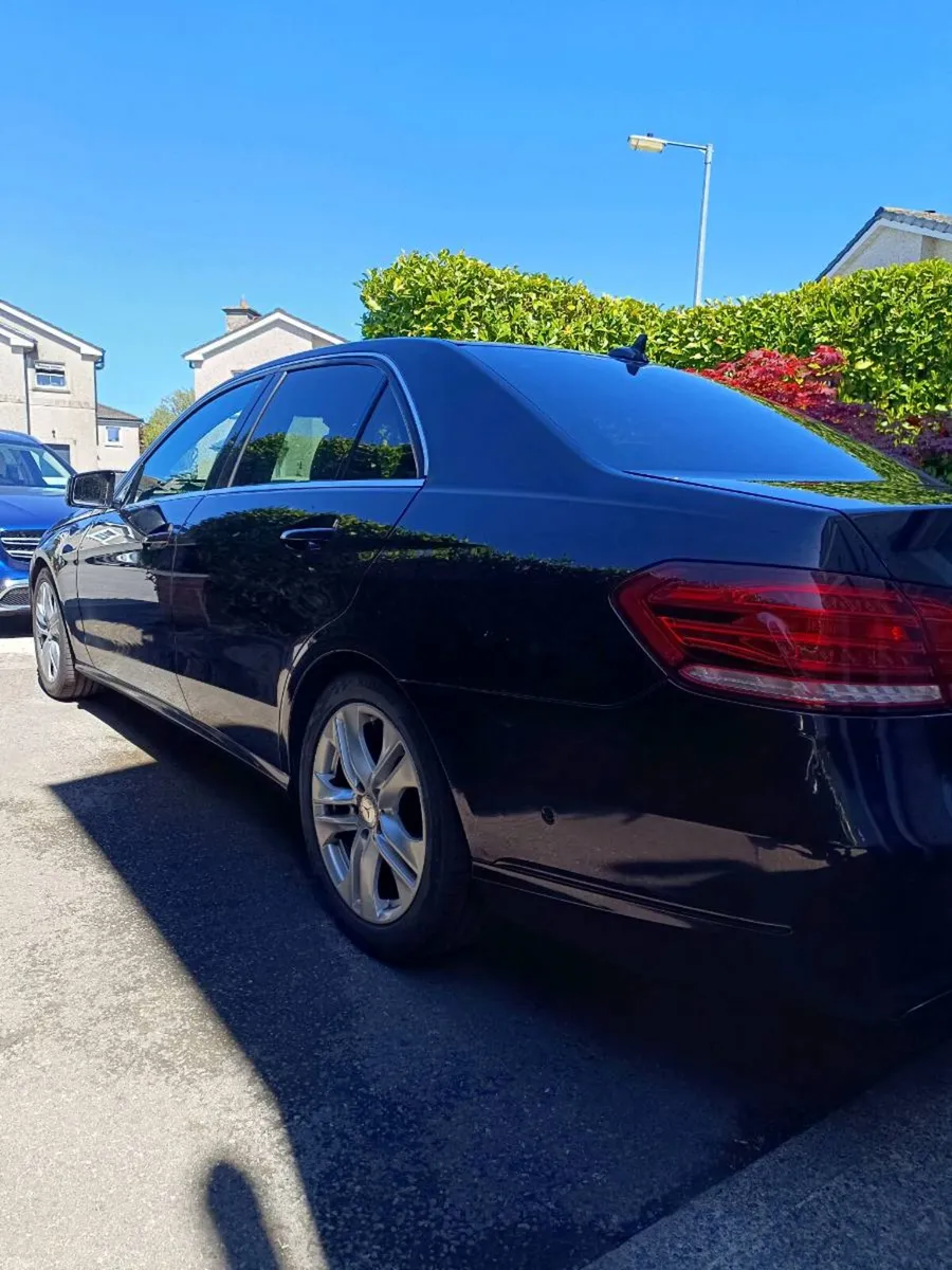 Mercedes E220d - Image 4