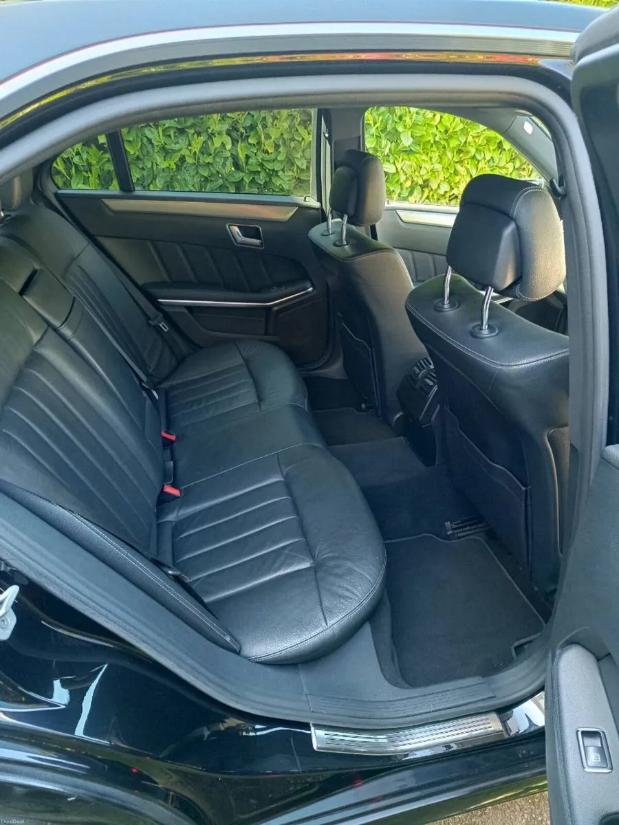 Mercedes E220d - Image 6