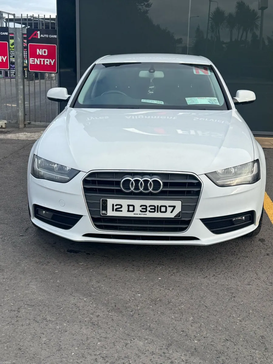 Audi A4 white 2012 - Image 3
