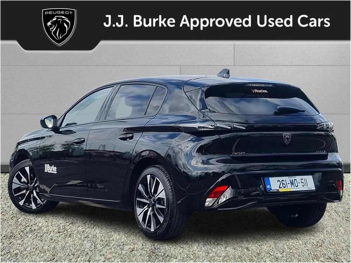 Peugeot 308 1.2 MHEV 145BHP e-DCS6 Allure - Image 4