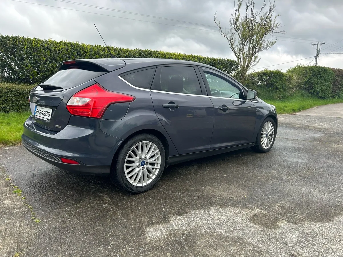 Ford Focus 2012 - Image 4