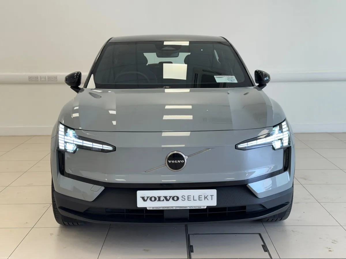 Volvo EX30 2025 - Image 2