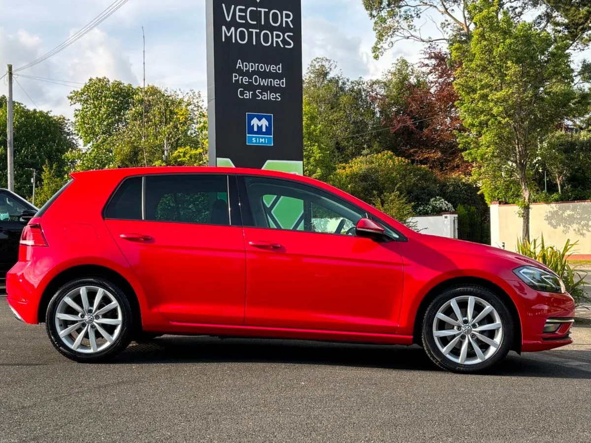 Volkswagen Golf 1.2 COMFORTLINE PETROL AUTO 12 MON - Image 3